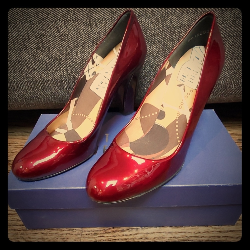 Stuart Weitzman pumps